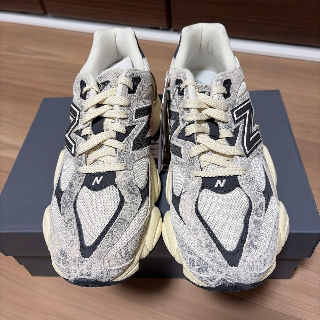 靴 New Balance 9060 \"Year of the Snake\"27cm