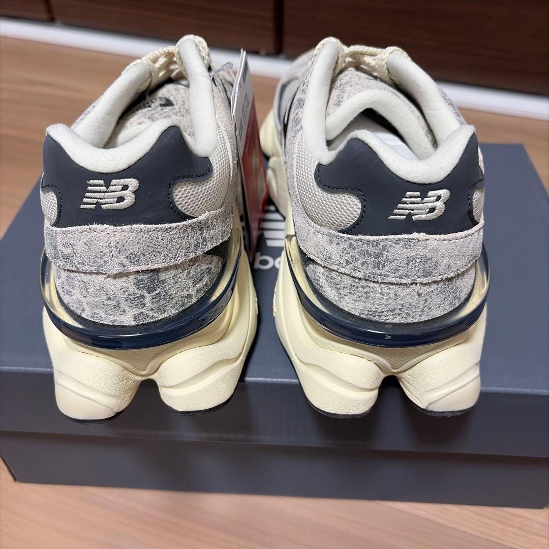 靴 New Balance 9060 \"Year of the Snake\"27cm