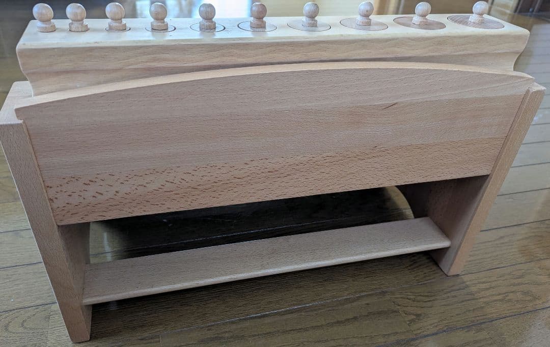 ★専用★モンテッソーリ　円柱さし（大）と棚のセット