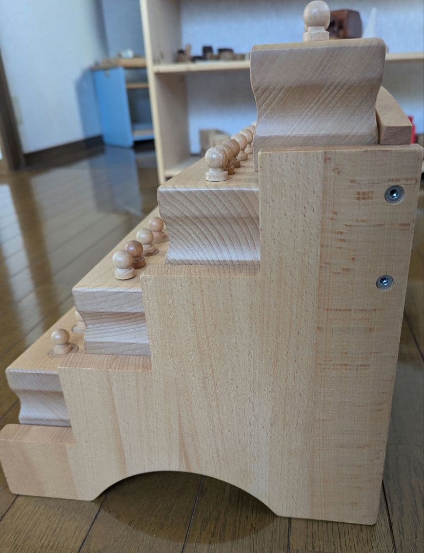 ★専用★モンテッソーリ　円柱さし（大）と棚のセット