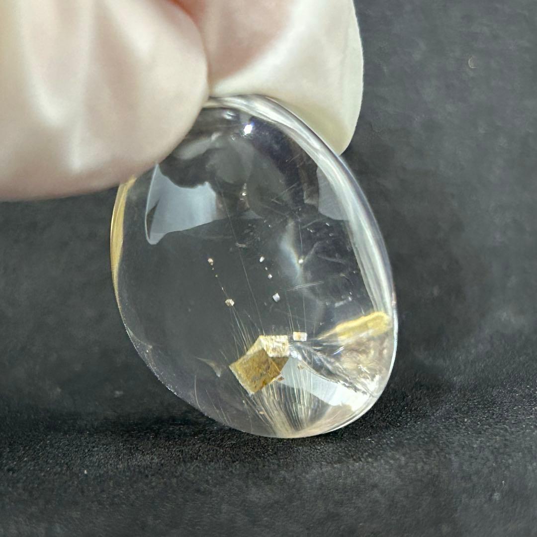 パイライトインクォーツ 六面体パイライト 貫入結晶 ルチルの噴水 激レア！