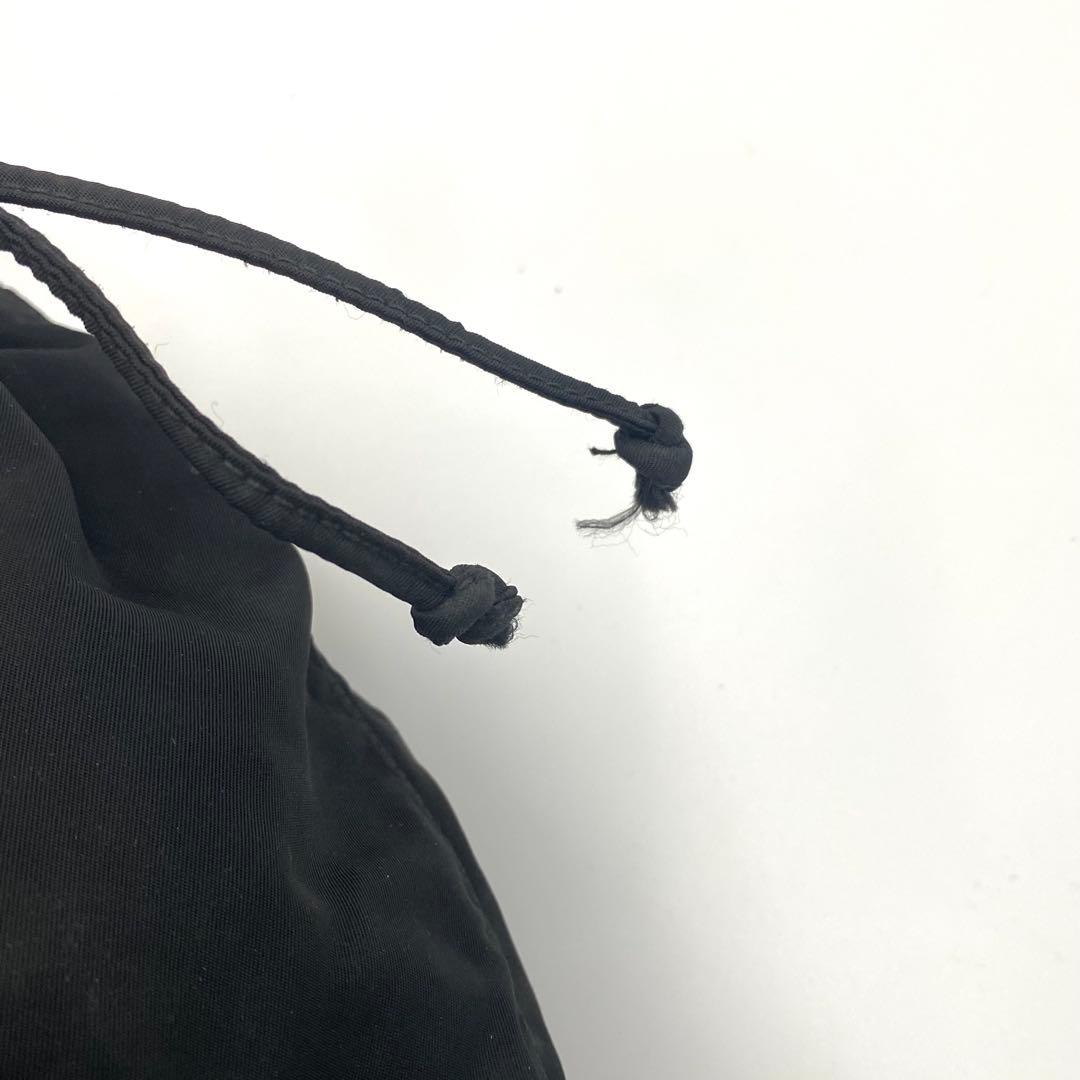 プラダ トライアングル ロゴ 三角ロゴ ナイロン 巾着 ポーチ 黒 ブラック