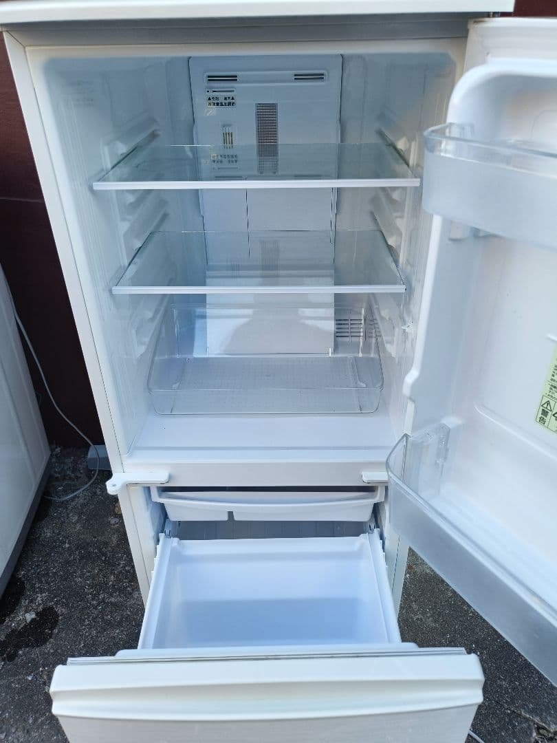 【現地引渡】SHARP 137L 2ドア冷蔵庫【SJ-D14C-W】2016年製