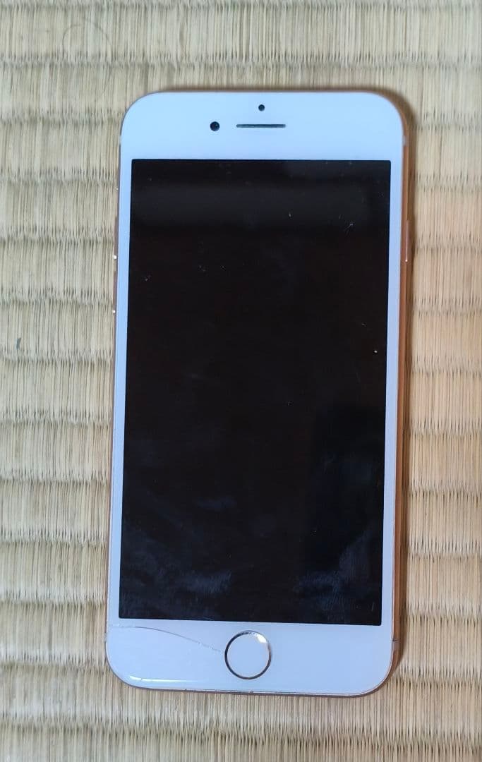 iPhone 8 64GB Rose Gold 本体