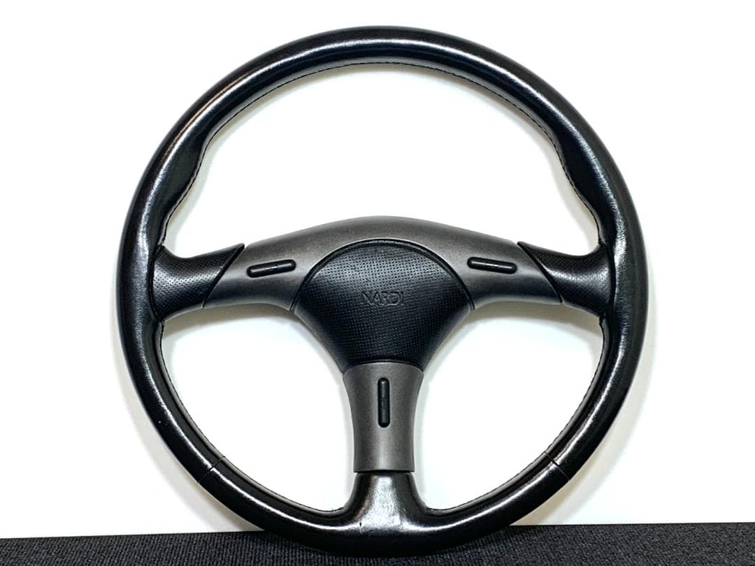 【送料無料・即日発送】NARDI ナルディ ステアリング 36Φ センターパッド