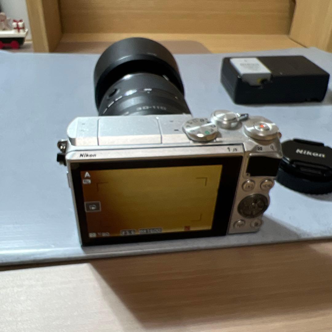 ローキンNikon1 ミラーレスカメラ ニコン j5 トリプルレンズセット