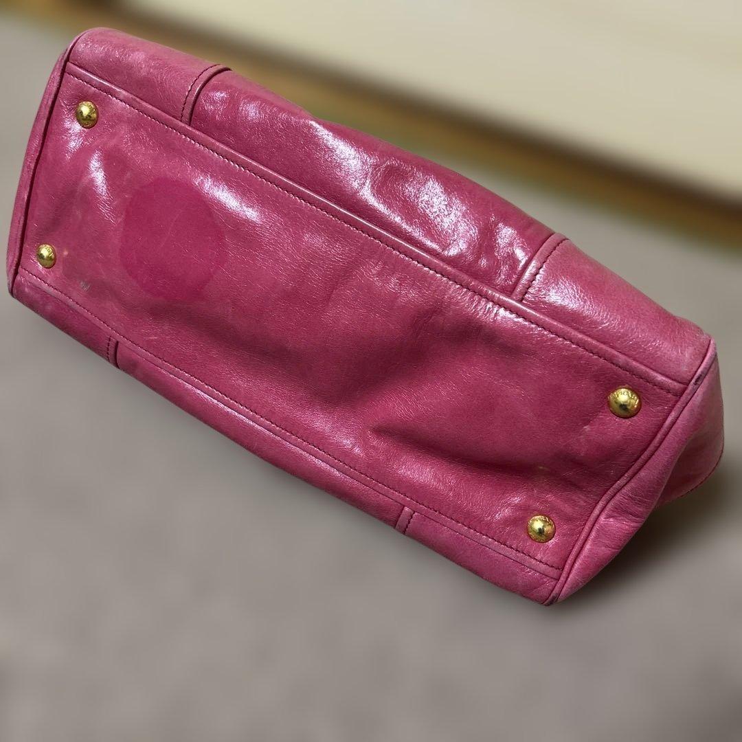 プラダPRADA ピンク レザートートバッグ斜め掛け紐付き