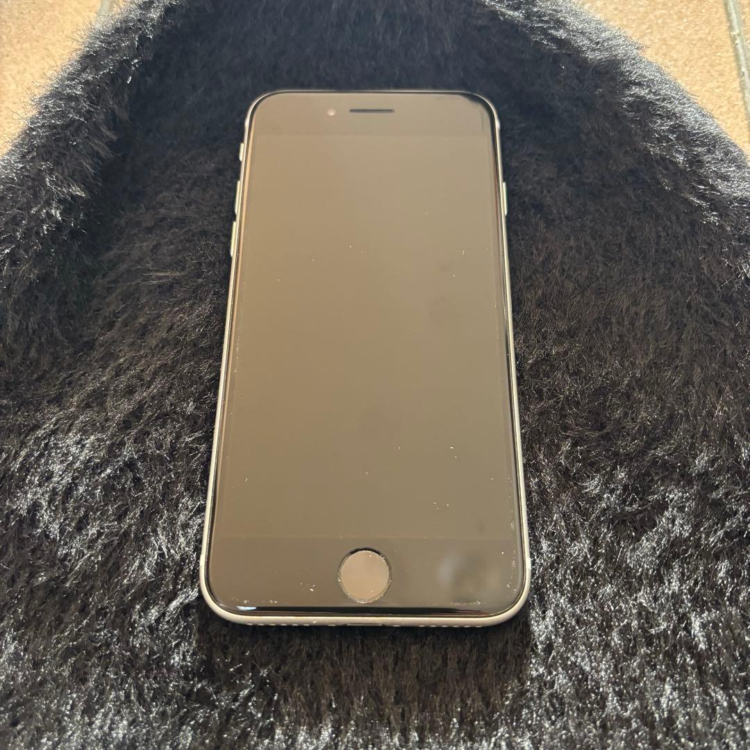 Apple iPhone SE 64GB ホワイト 本体