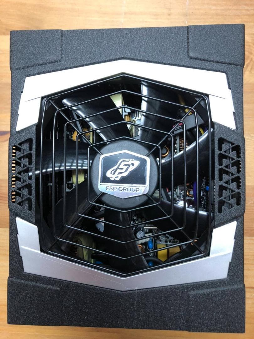 電源ユニット FSP AURUM PT-1200FM