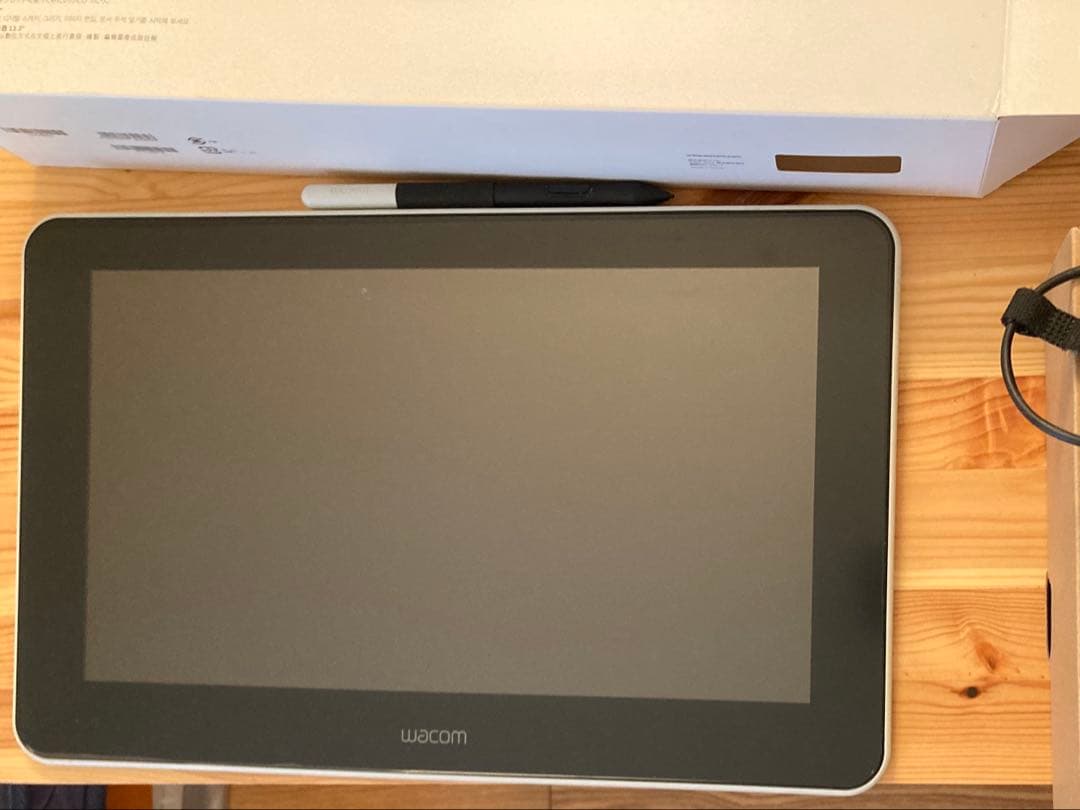Wacom One 13 （液晶タブレット本体&ペン）& 三菱鉛筆9800 ペン
