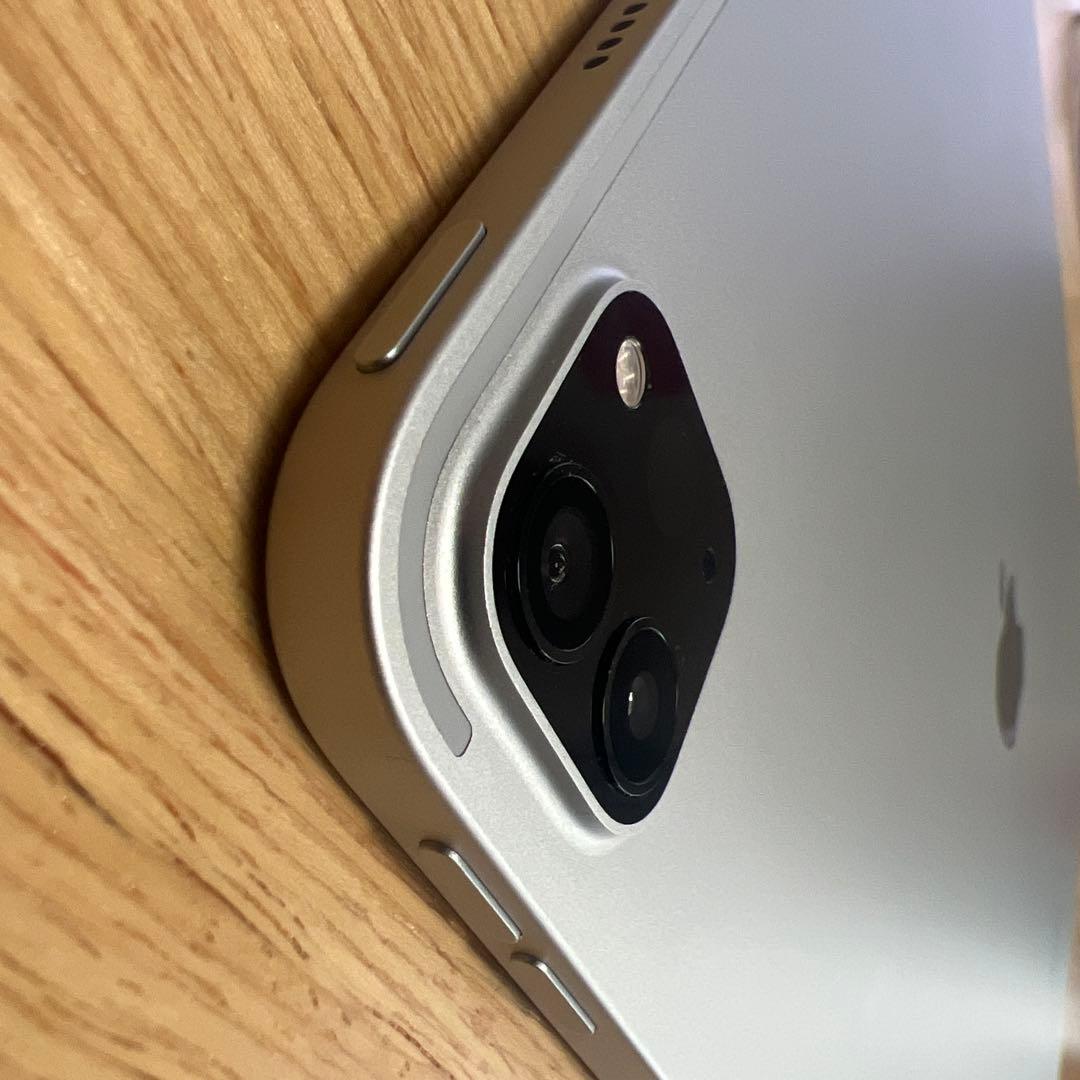 Apple iPad Pro 12.9インチ　第6世代