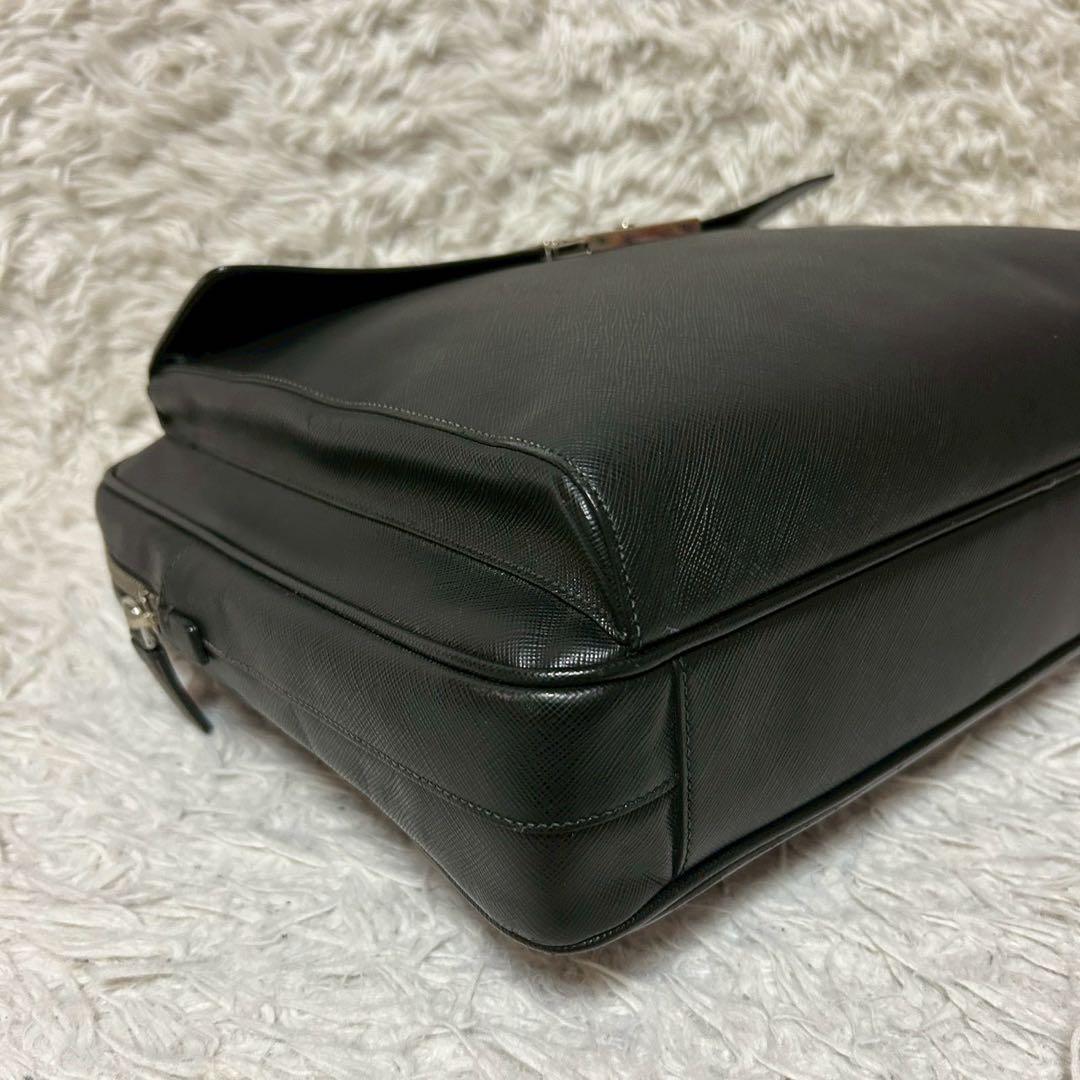 美品✨プラダ ブリーフケース サフィアーノ ビジネスバッグ ブラック
