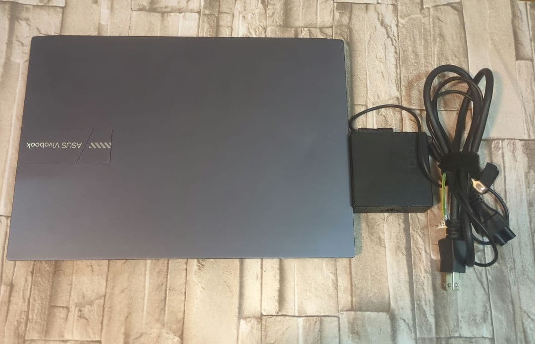 ASUS VivoBook Pro 14 OLED ノートパソコン 本体+充電器