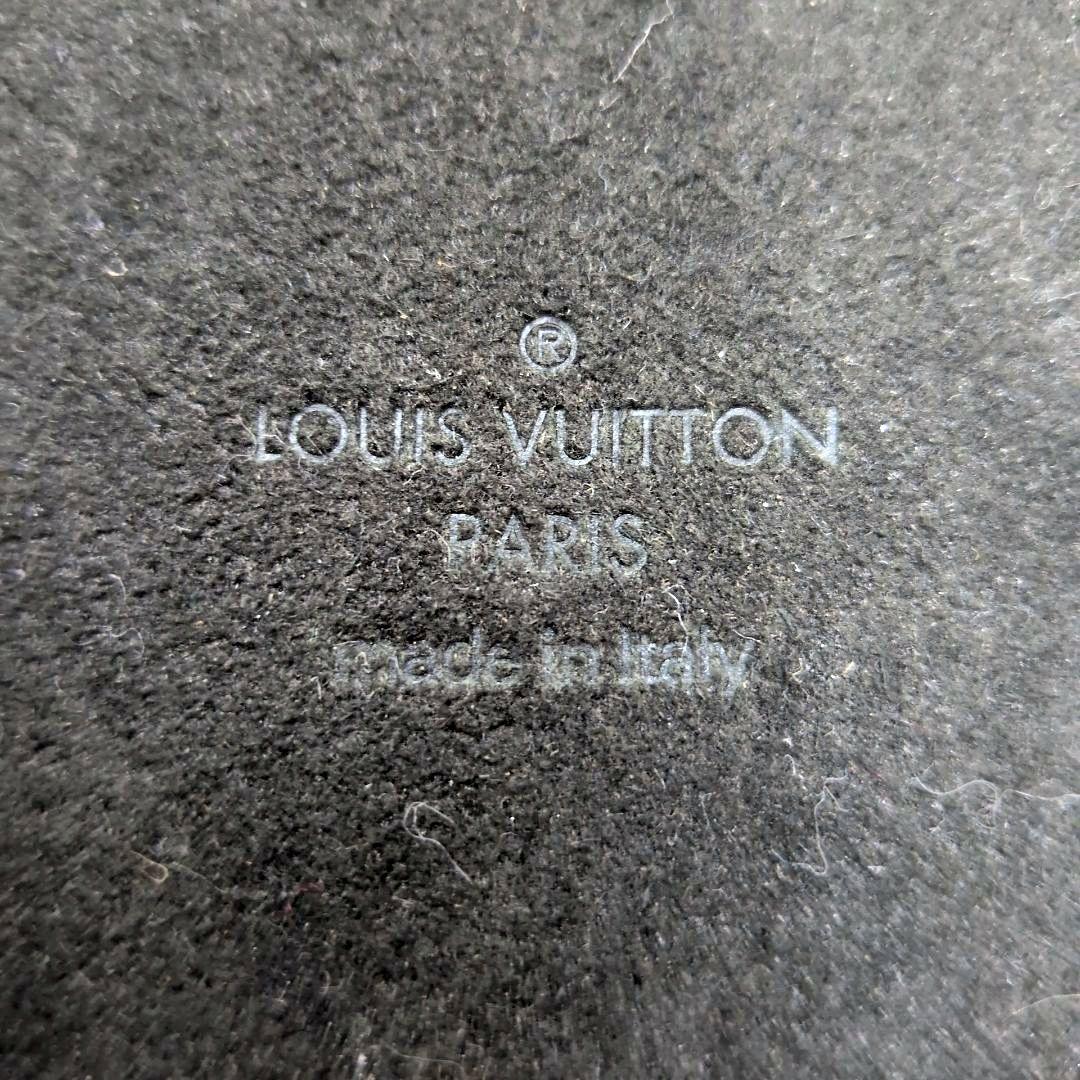 【美品】ルイヴィトン　バンパークッサン　iPhone pro 13　スマホケース