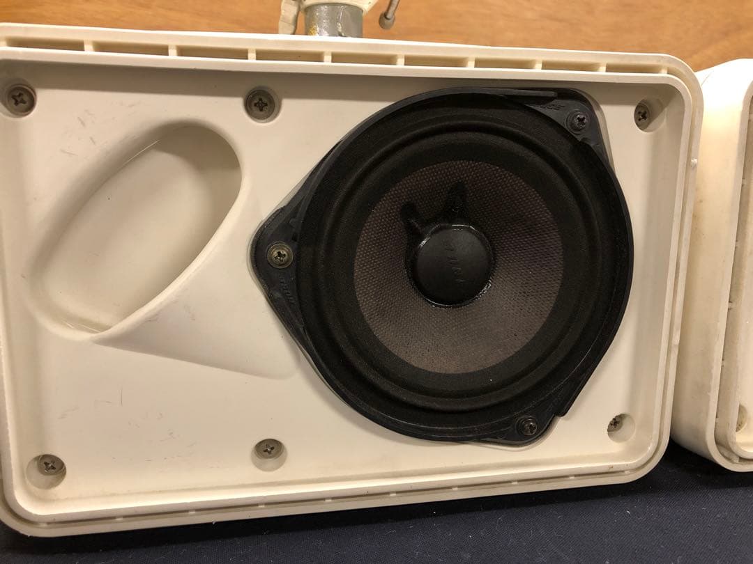 BOSE111ADW ペア 天井吊りブラケット付　中古