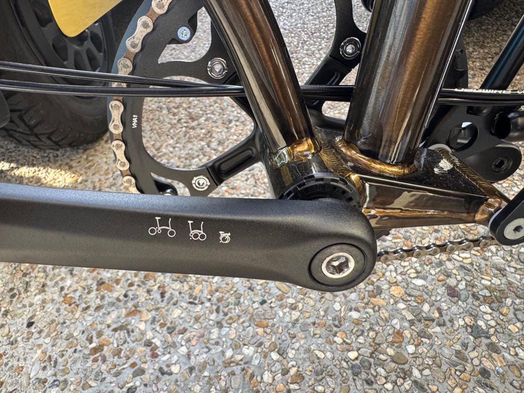 ブロンプトン　ブラックラッカー