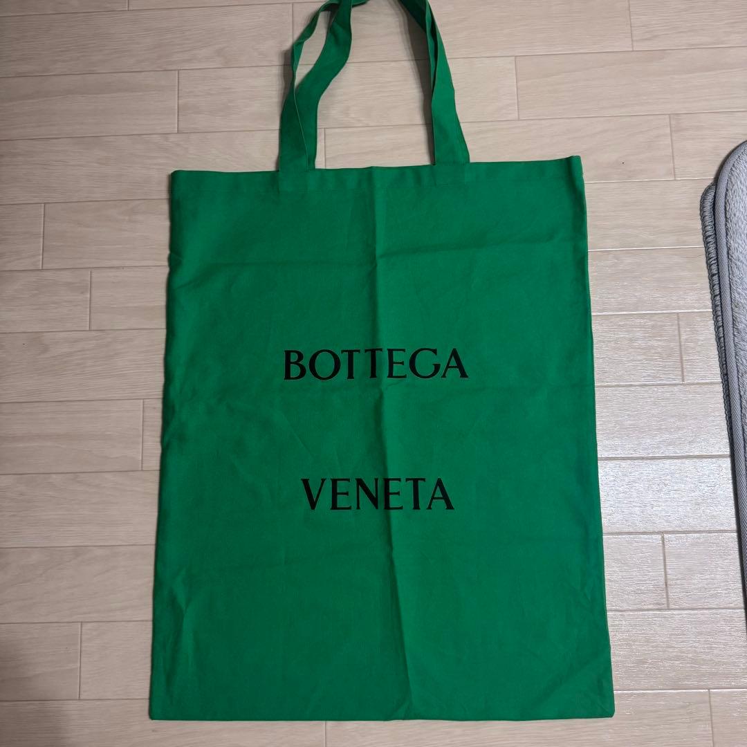 BOTTEGA VENETA ノベルティ グリーン トートバッグ ビッグサイズ