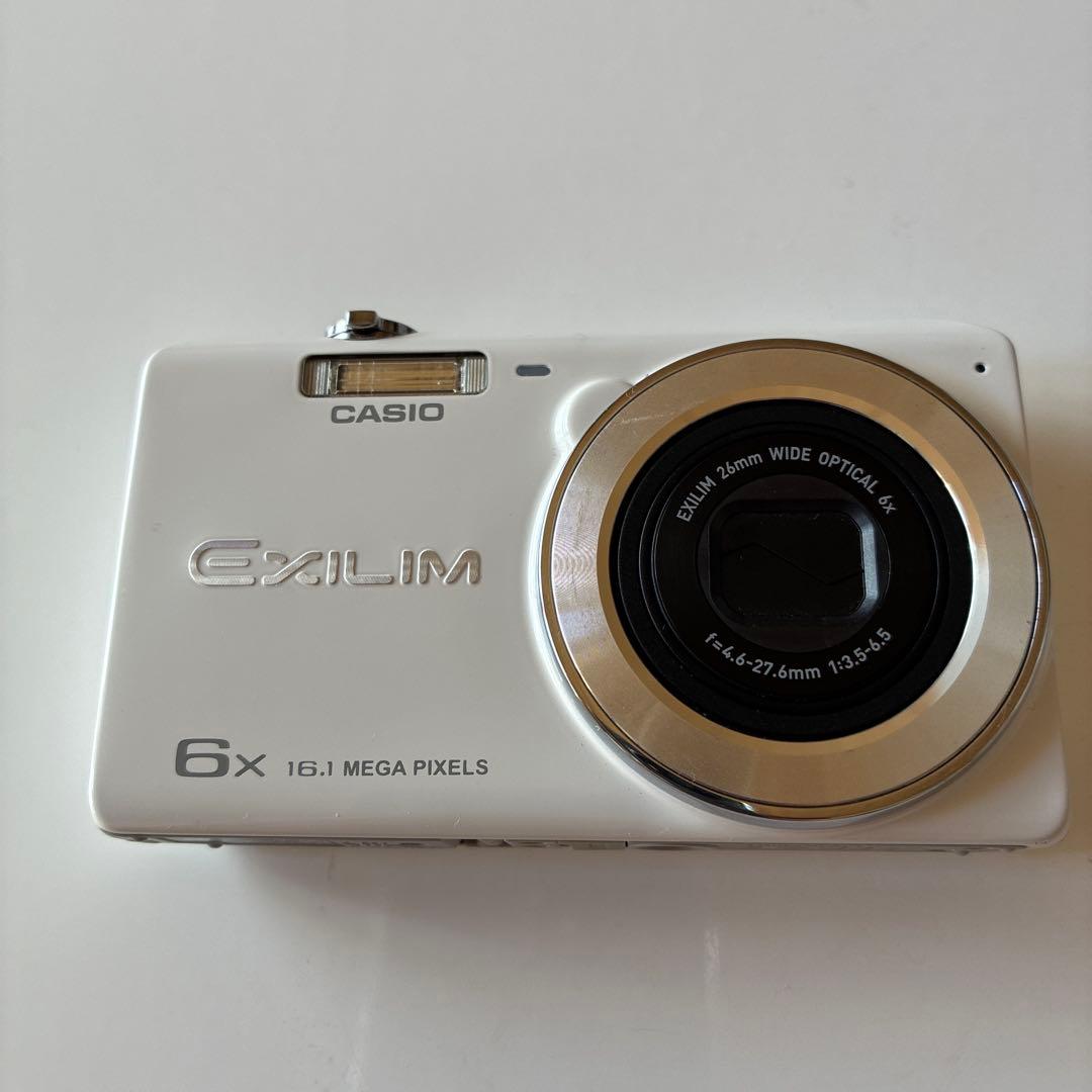 CASIO EXILIM 16.1メガピクセル コンパクトデジタルカメラ