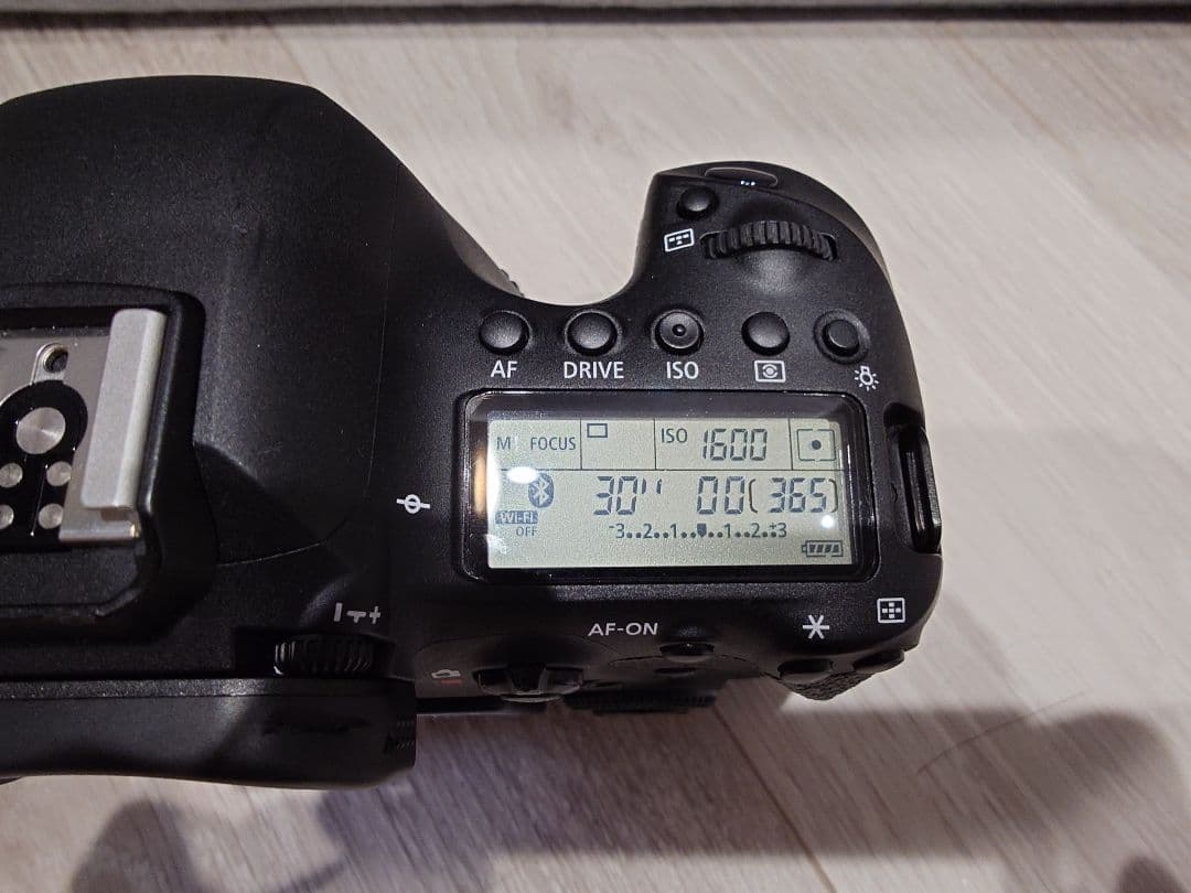 Canon EOS 6D デジタル一眼レフカメラ　値下げ！！