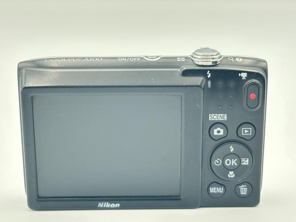 Nikon COOLPIX A100 シルバー コンパクトデジタルカメラ 動作品