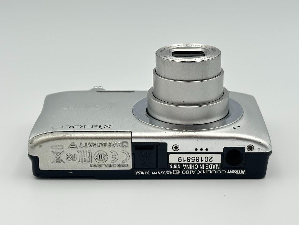 Nikon COOLPIX A100 シルバー コンパクトデジタルカメラ 動作品