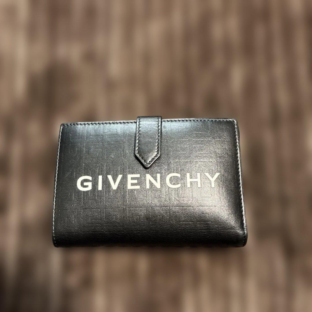 ジバンシー　二つ折り財布　最終値下げ