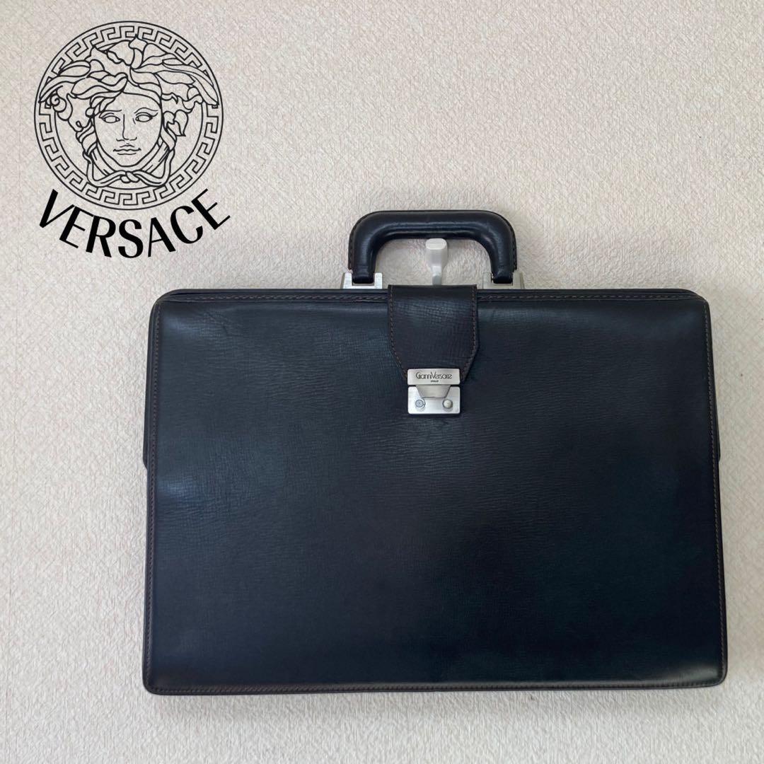 【美品】GIANNI VERSACE ダレスバッグ ビジネスバッグ 黒