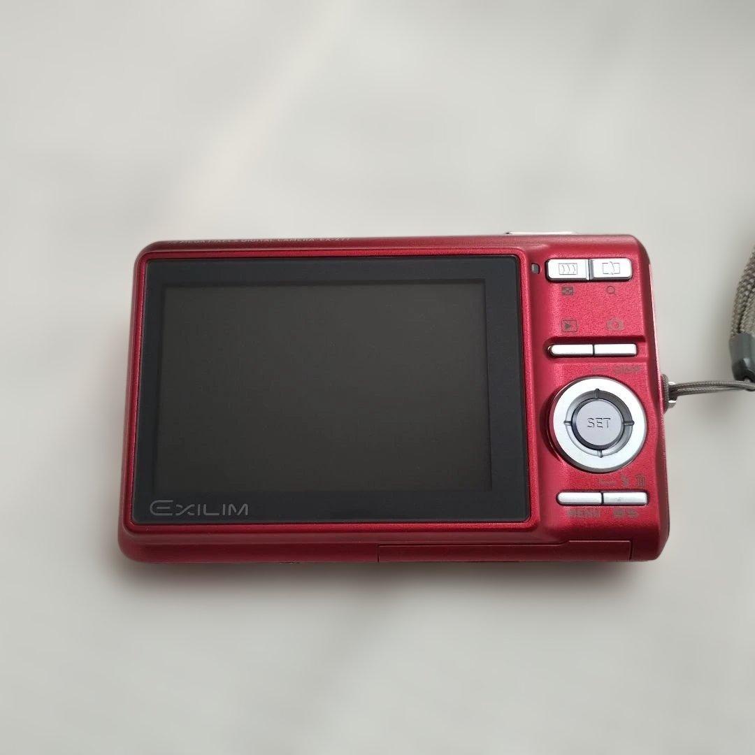 美品 CASIO EXILIM EX-Z77 コンパクトデジタルカメラ　デジカメ