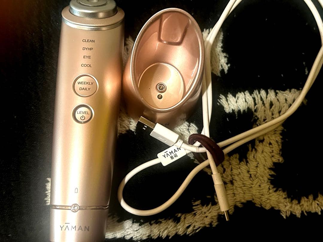 YAMAN 美顔器 ピンク 充電ケーブル付き　M18フォトプラスShiny