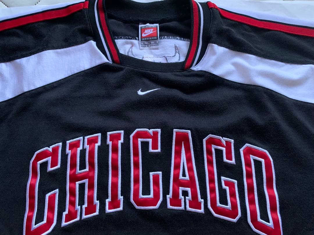 ナイキ　90’S　シカゴ・ブルズ シューティングシャツ　Bulls