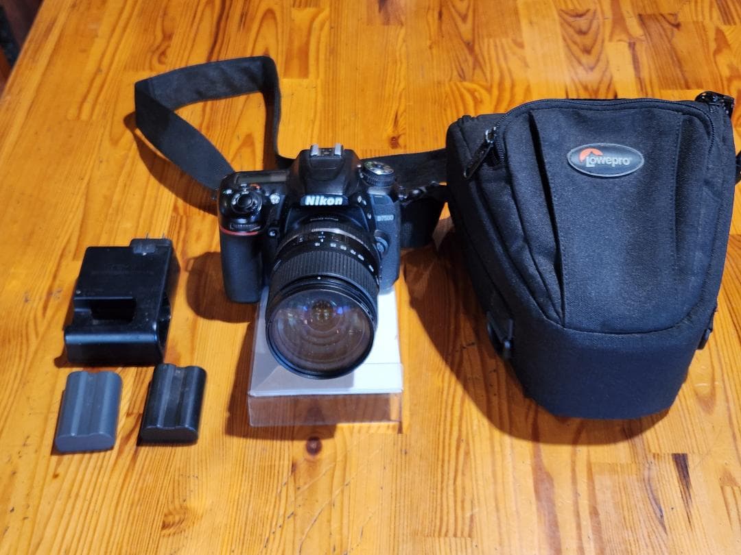 Nikon D7500、TAMRON ズーム 16-300mm その他付属あり