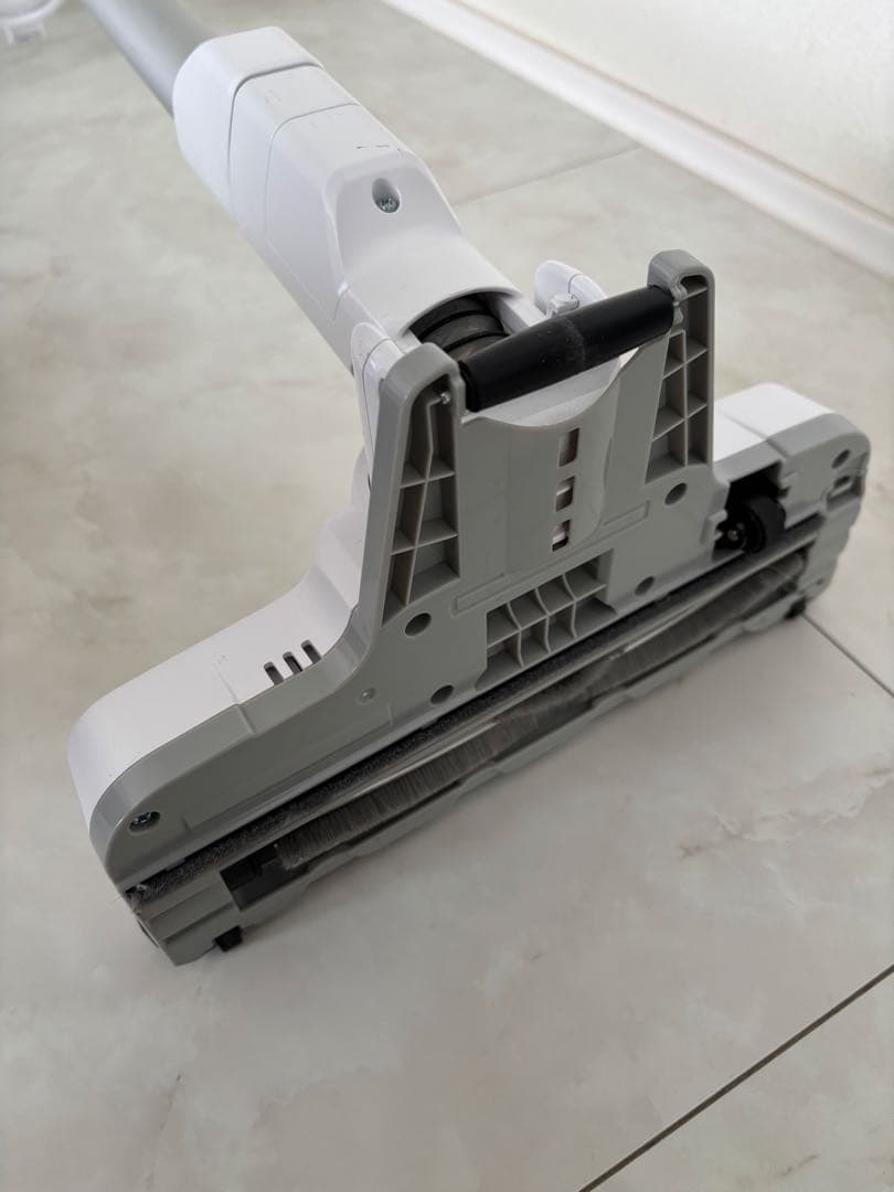 未使用・保証付★Panasonic スティッククリーナー MC-SBV01-W