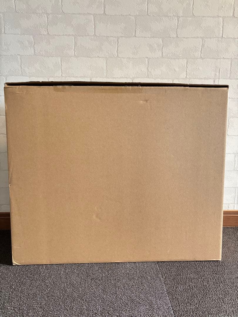 Apple iMac 21.5インチ　本体、純正キーボード、マウス付き