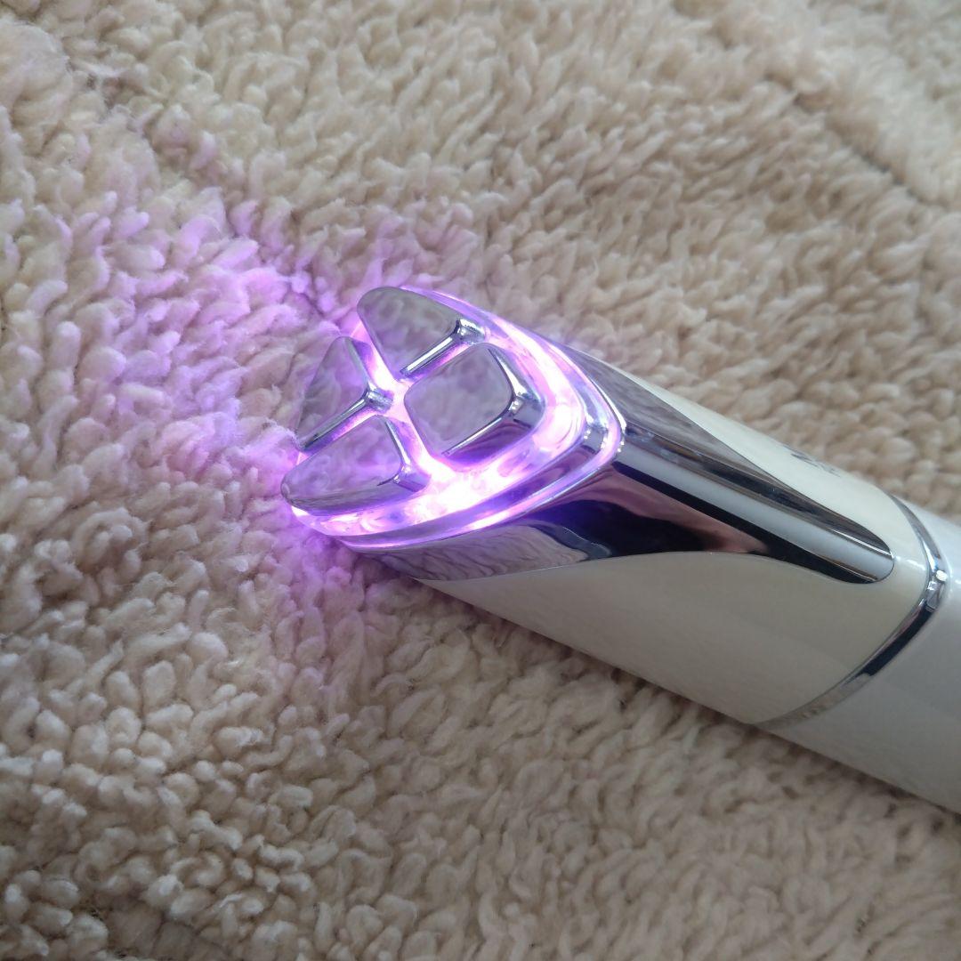 ☆美品☆　目元ケア美顔器 アクシージア メイト フォーアイズ