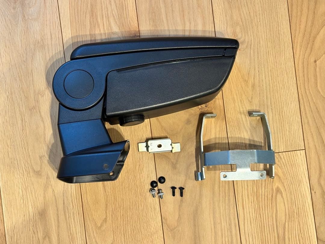 デミオ MAZDA2 純正アームレスト 肘置き 取付部品有り