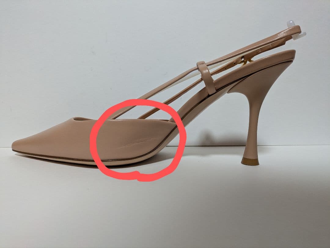 ジャンヴィト・ロッシ　Gianvito Rossi バックストラップパンプス