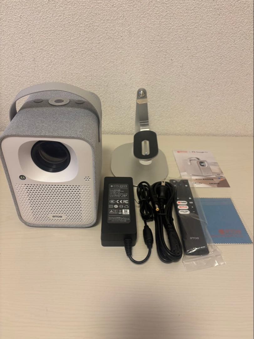 ETOE プロジェクター 小型 Google TV搭載 フルHD 1080p