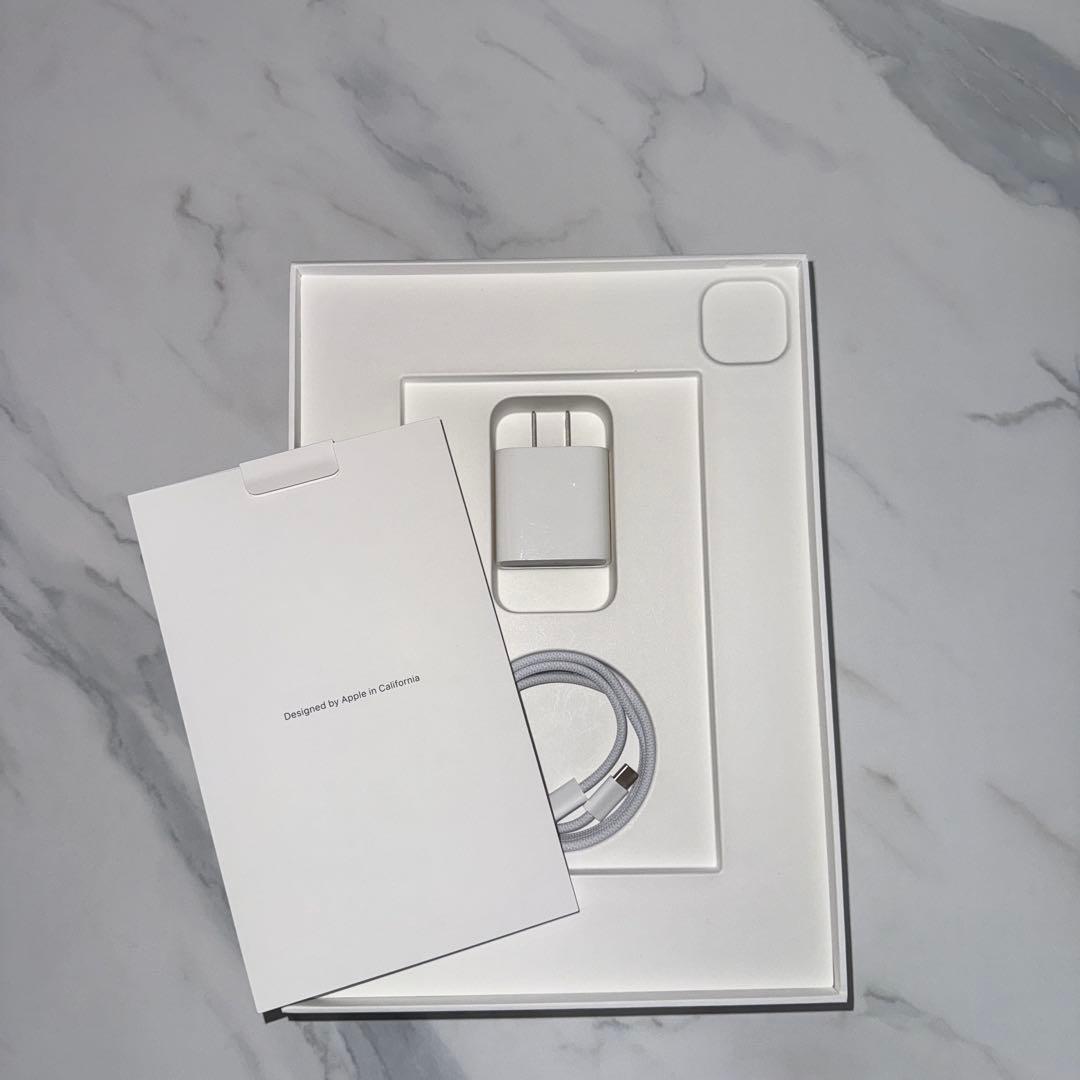 iPad Pro 第4世代11インチWi-Fiモデルシルバー128GBおまけ付き