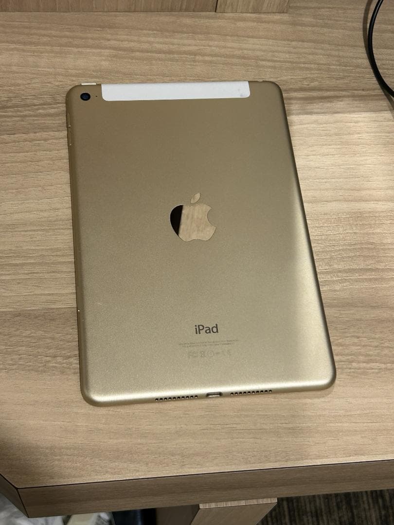 Apple iPad nini4 32G ゴールド　セルラーモデル　本体のみ