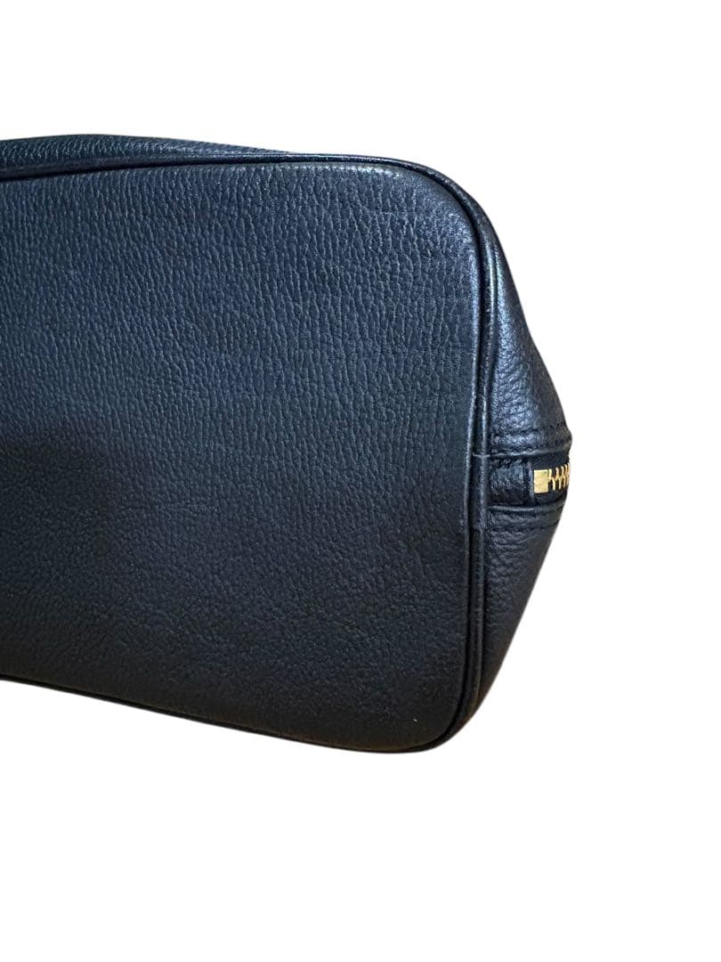 ヴァレンティノガラヴァーニ ハンドバッグ レザー シボ革 ロゴ ブラック