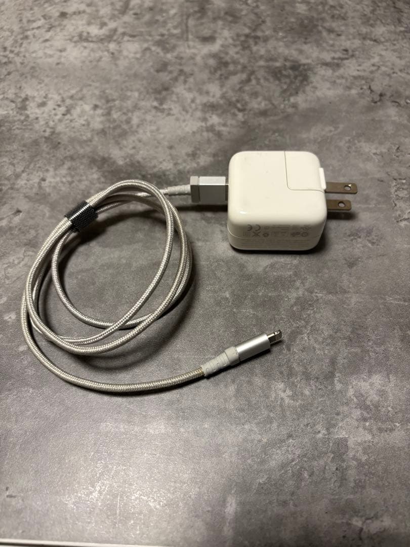 iPad mini4 第4世代 64GB WIFIモデル　ゴールド　充電器付き