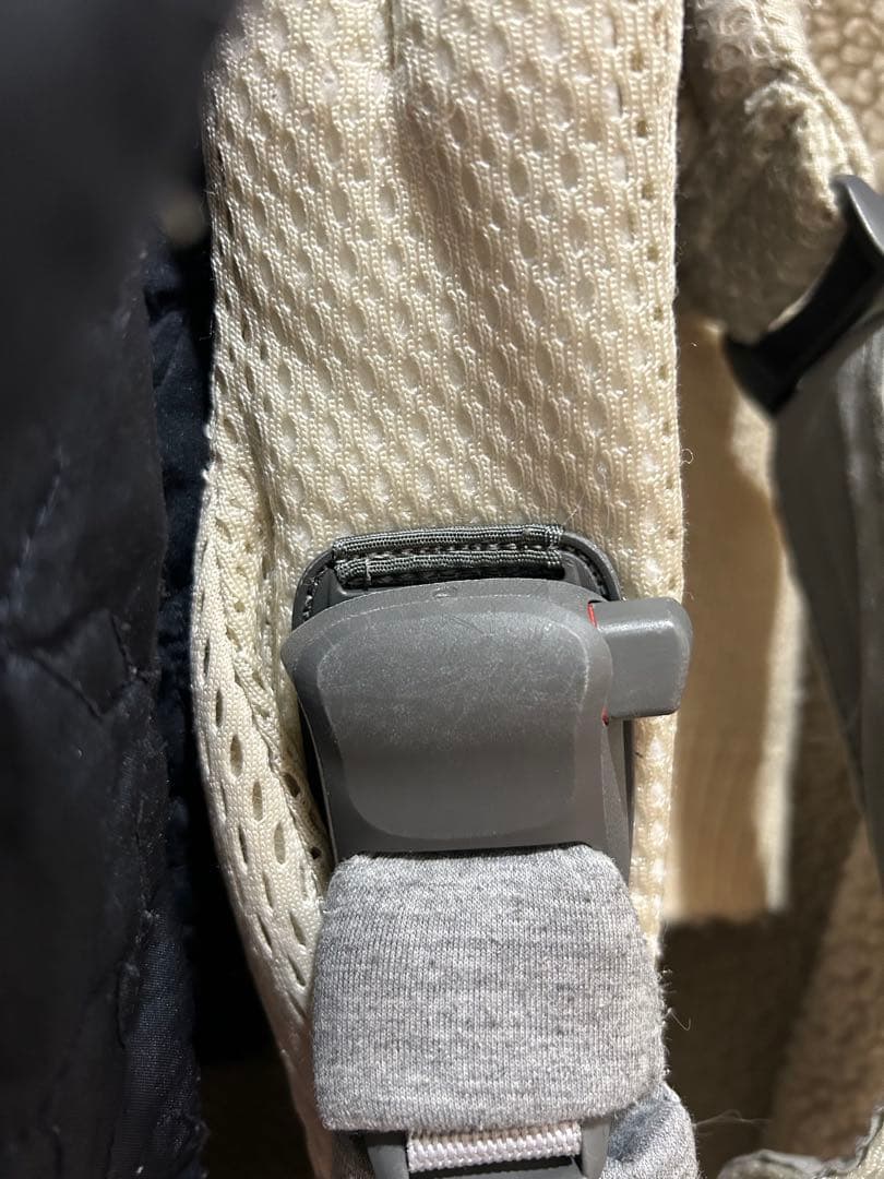 BABYBJÖRN BABY CARRIER HARMONY クリーム