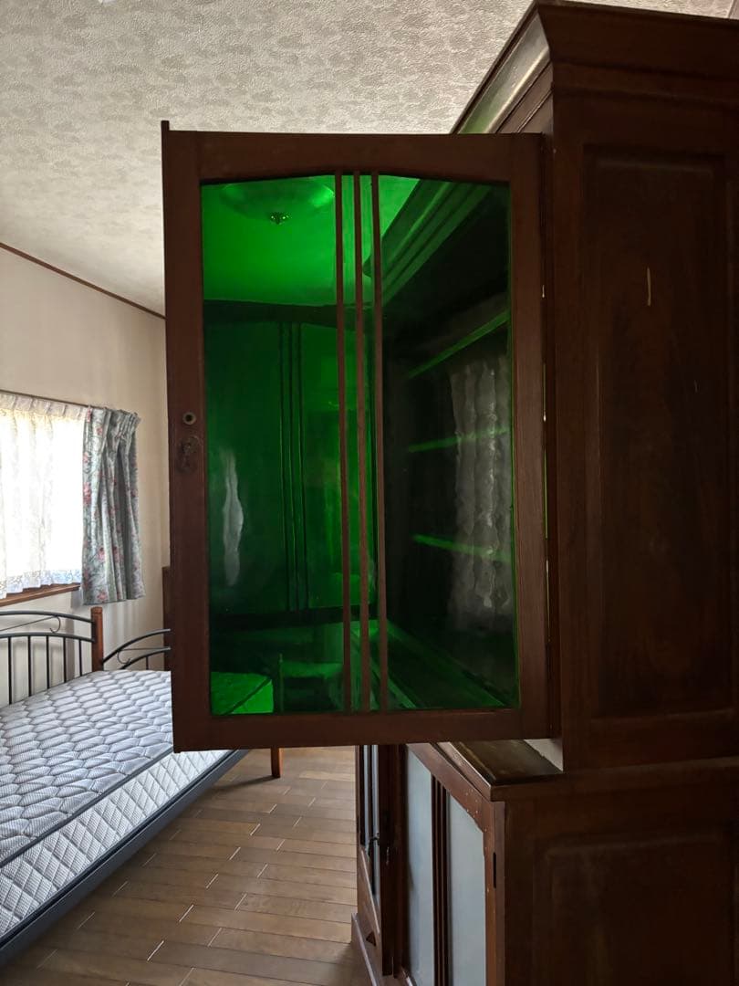 木製ディスプレイキャビネット