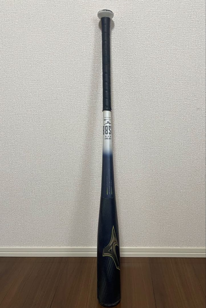 【値引き中】ビヨンド マックス レガシー LW 軟式バット 84cm 690g