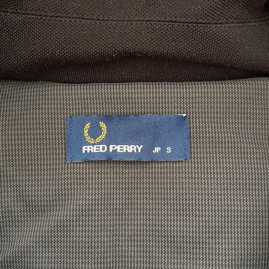 フレッドペリー　ダウンジャケット　ブルゾン　アウター　上着　フード付き　黒　S