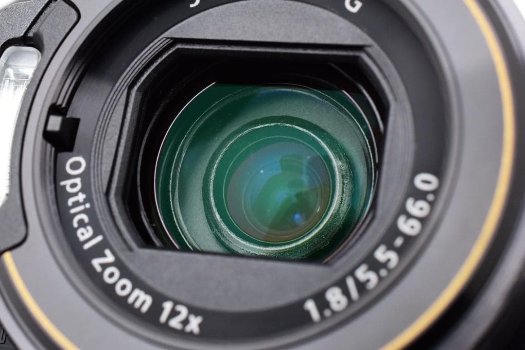 美品　Sony　HDR-XR520V　ハンディカム　バッテリー2個付　NO316