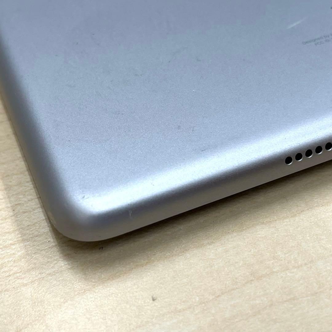 【T】Apple iPad 第6世代 128GB MR7J2J/A タブレット