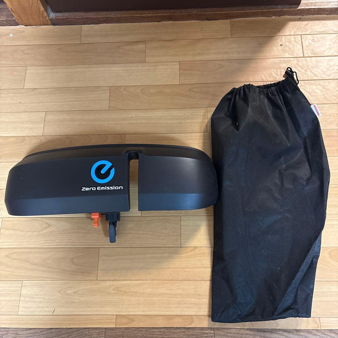 日産リーフZero Emission 充電ポートカバー　取扱説明書・収納袋付き