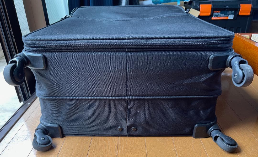 無印良品 半分の厚みで収納できる ソフト キャリーケース 黒 XL MUJI