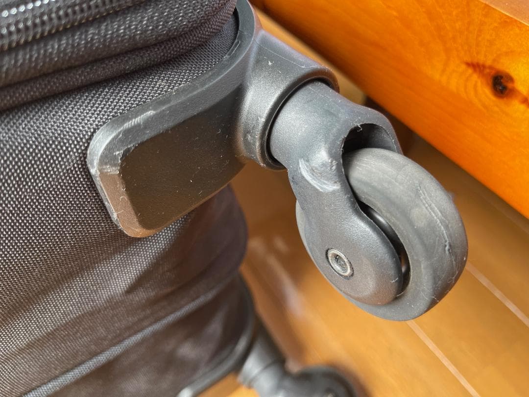 無印良品 半分の厚みで収納できる ソフト キャリーケース 黒 XL MUJI